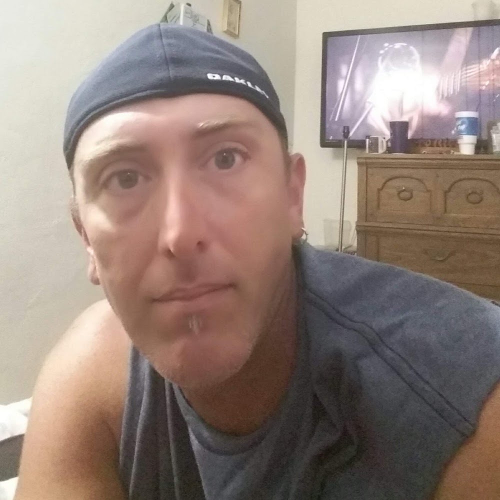 Meet your Posher, Enzio